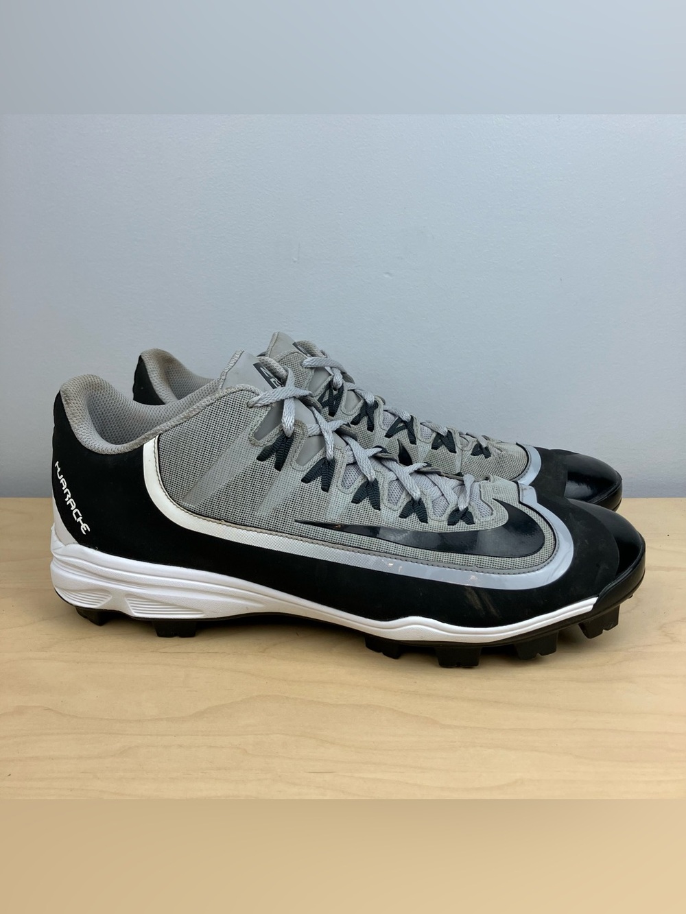 Nike Men’s Size 14.0 Huarache 2K Filth Pro Low Baseball Cleats Gray & Black